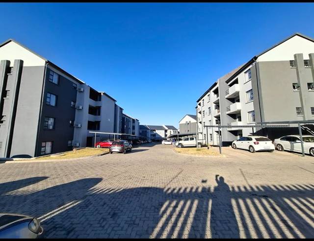 2 BEDROOM APARTMENT FOR SALE IN GLEN AUSTIN